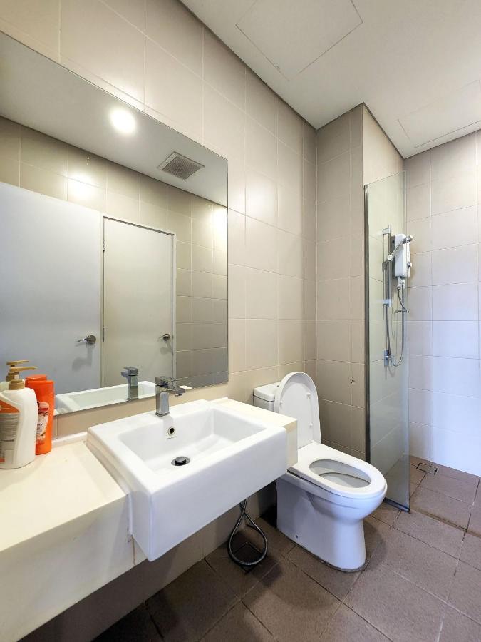Lavender Suite # Shah Alam I-City Block B Homestay # 2R1B #Free Wifi & Parking Eksteriør billede